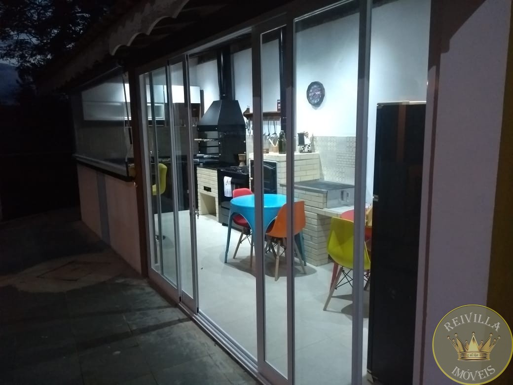 Vendo uma linda chacara pé na agua em piracaia -24.000m²