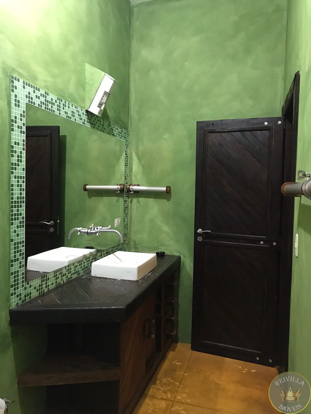 Linda chacara a venda na represa, no condominio riviera do j