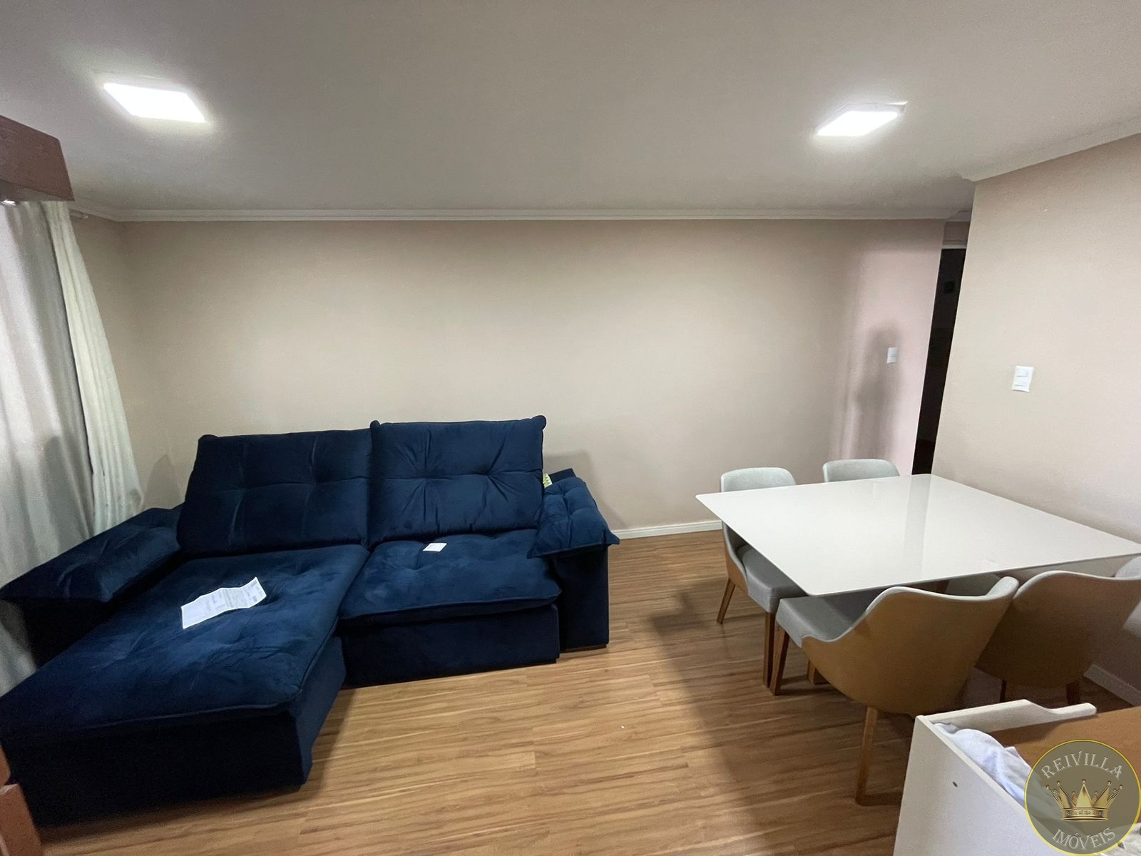 Apartamento bras, do lado do metro, 60 metros, 2 dorms, vaga livre e coberta