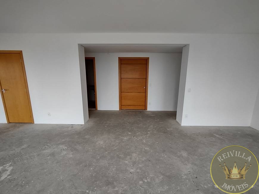 Excelente apartamento com 4 quartos e 6 banheiros à venda, 2