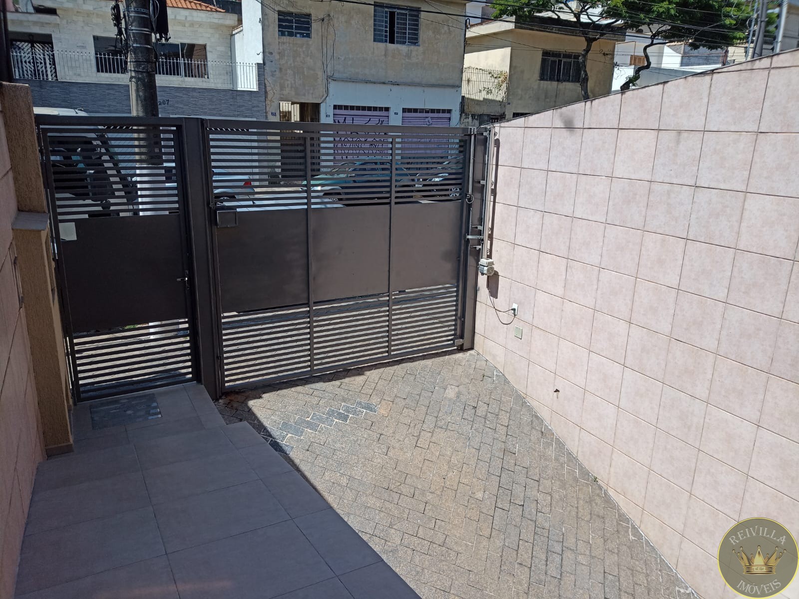 Excelente Sobrado com 3 Quartos ,sendo 01 suíte e 04 Vagas à Venda, 170 m²