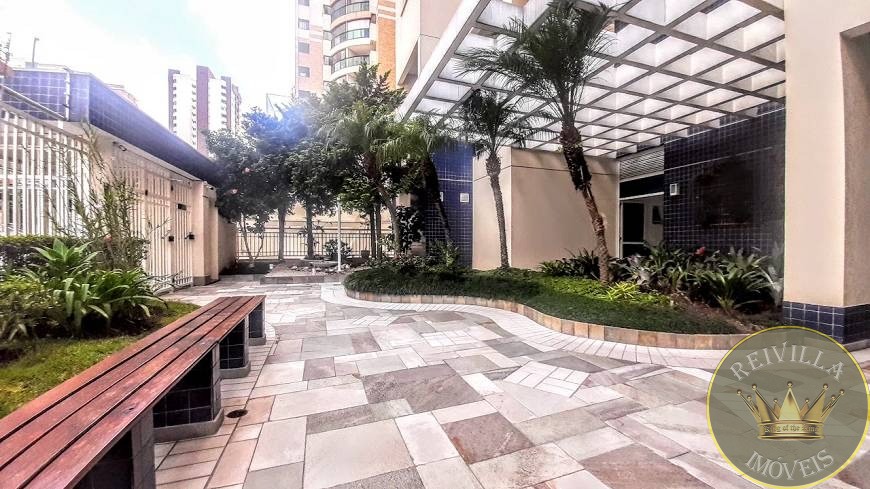 Excelente Apartamento com 140 m² ótima localização no miolo do Tatuapé.