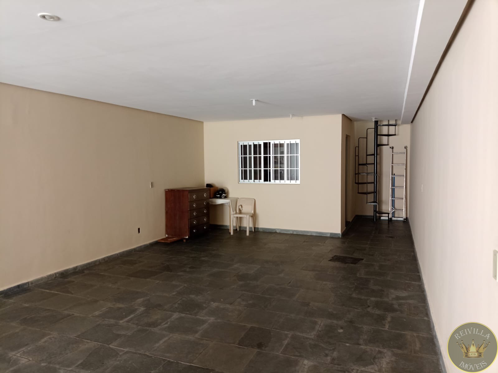 Excelente Sobrado com 3 Quartos ,sendo 01 suíte e 04 Vagas à Venda, 170 m²