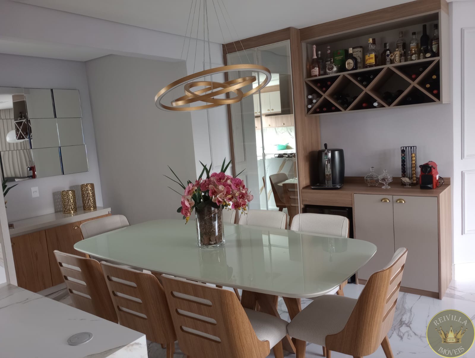 Excelente Apartamento com 140 m² ótima localização no miolo do Tatuapé.