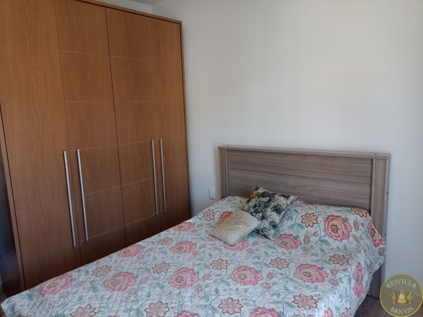 Excelente Sobrado com 3 Quartos ,sendo 01 suíte e 04 Vagas à Venda, 170 m²