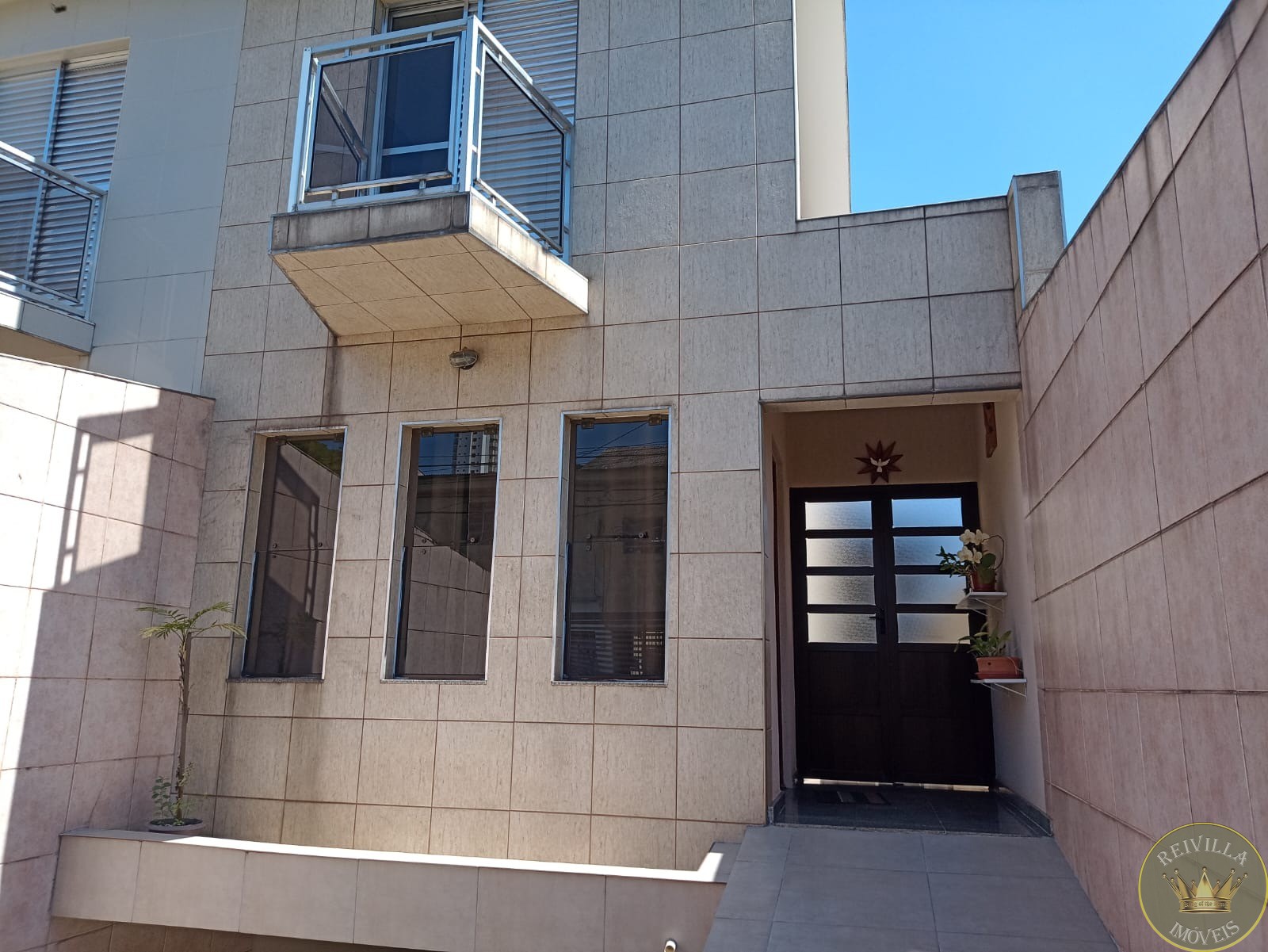 Excelente Sobrado com 3 Quartos ,sendo 01 suíte e 04 Vagas à Venda, 170 m²