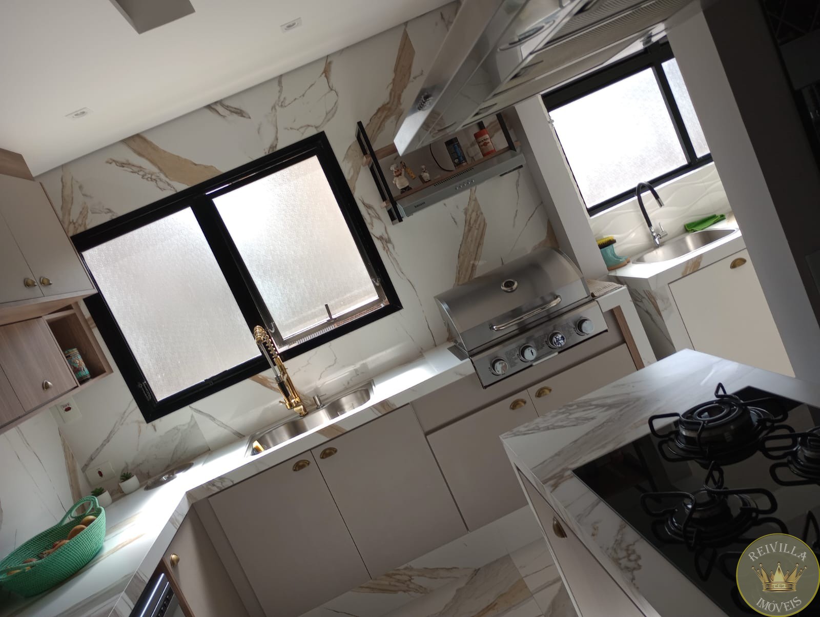 Excelente Apartamento com 140 m² ótima localização no miolo do Tatuapé.