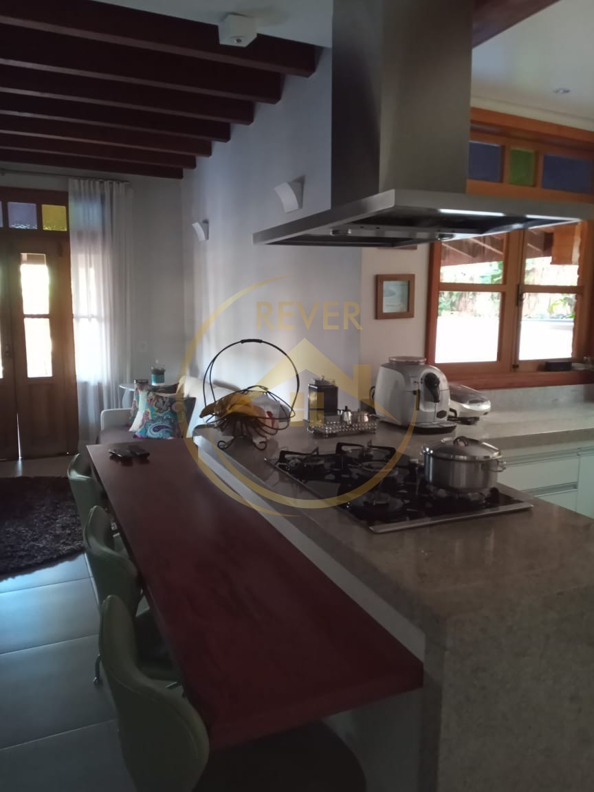 Casa à venda com 3 quartos, 210m² - Foto 9