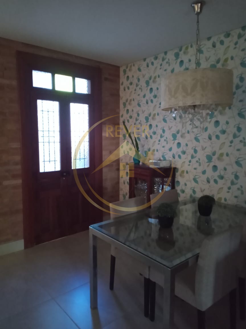 Casa à venda com 3 quartos, 210m² - Foto 7