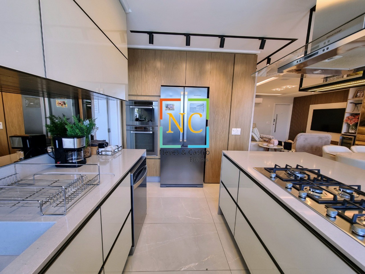 Cobertura, 3 quartos, 187 m² - Foto 2