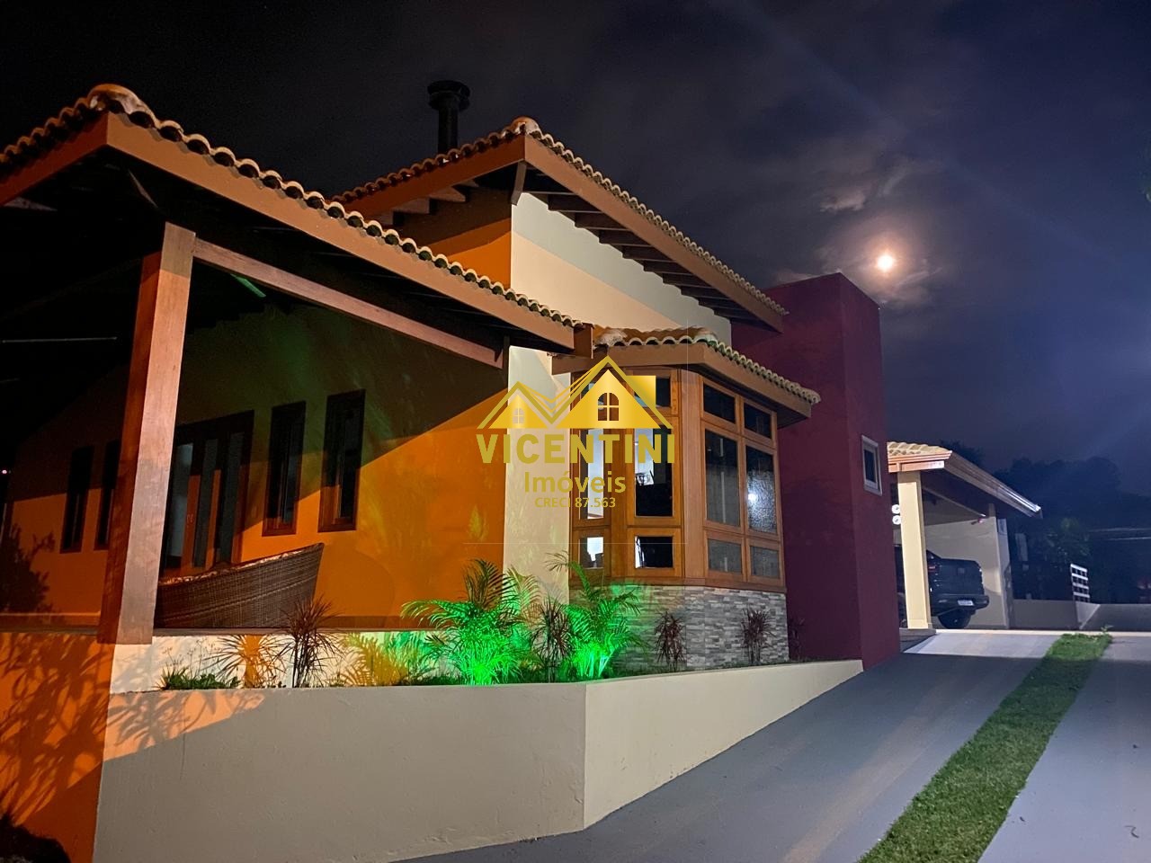 Casa / Sobrado em VIVENDA