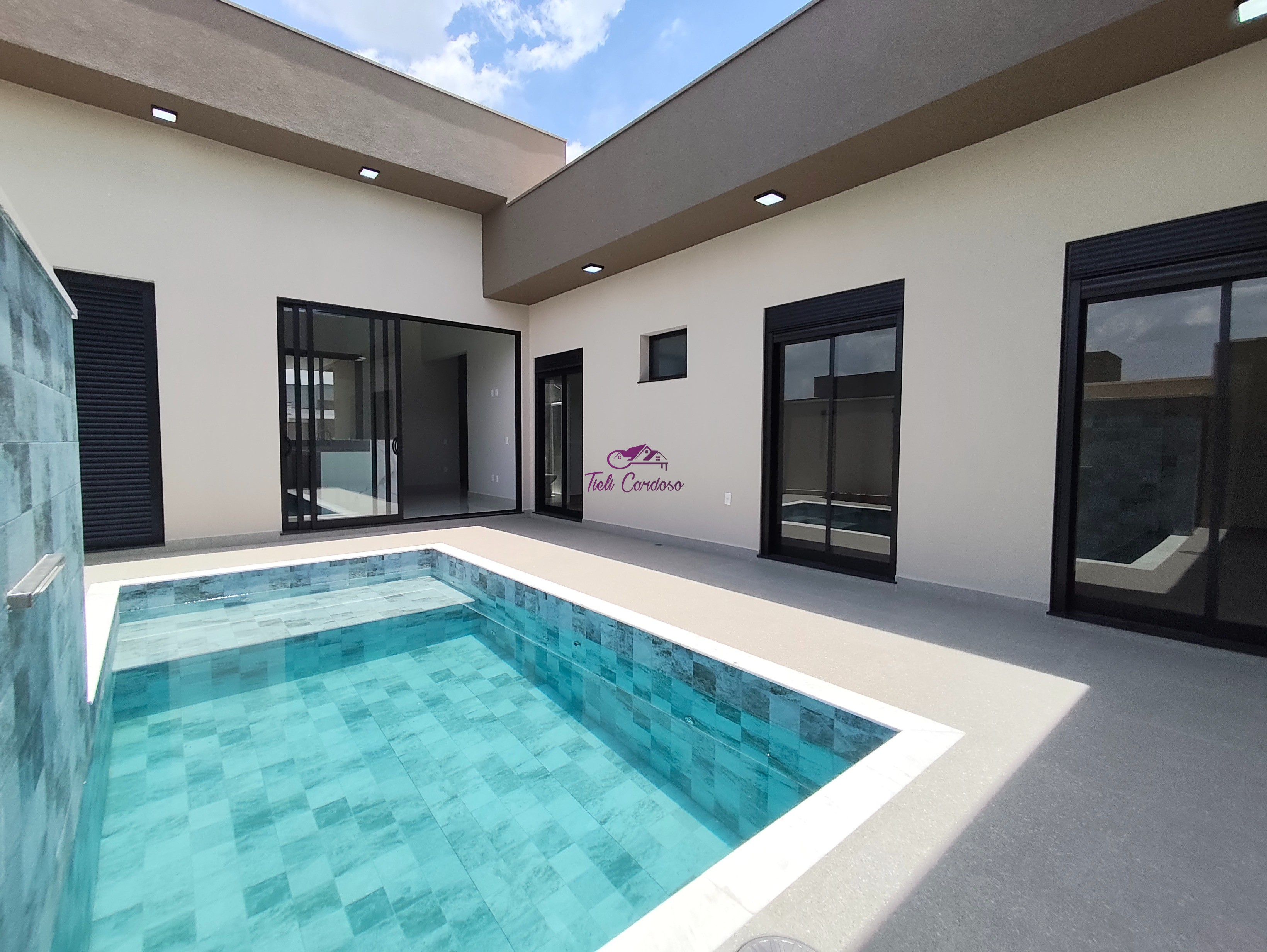 Casa, 3 quartos, 195 m² - Foto 1