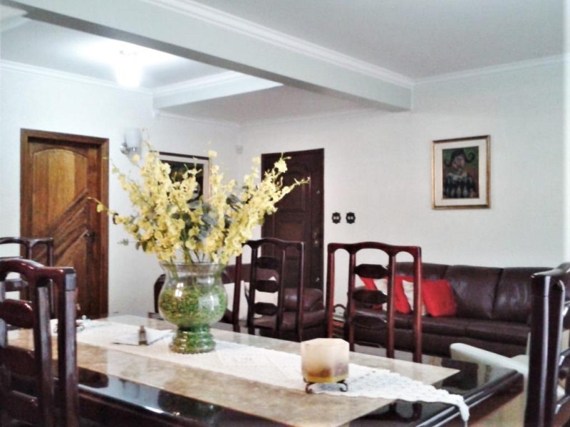 Sobrado, 3 quartos, 177 m² - Foto 1