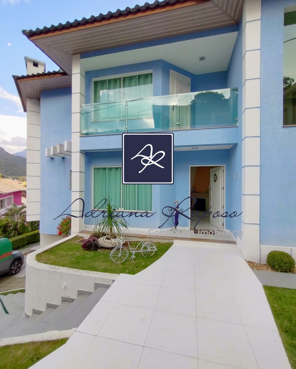 Casa para Comprar em VARGEM GRANDE - TERESÓPOLIS - RJ