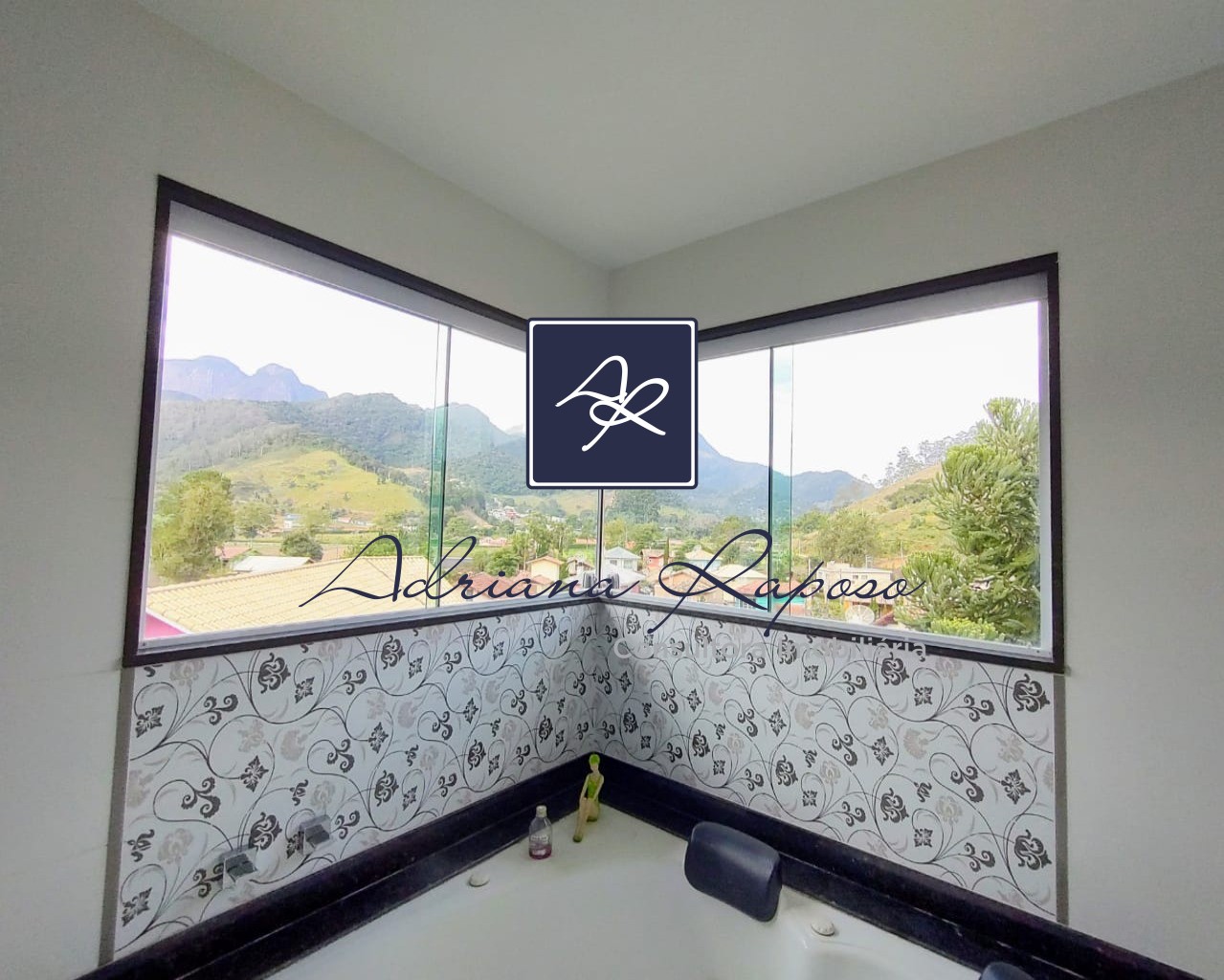 Casa para Comprar em VARGEM GRANDE - TERESÓPOLIS - RJ