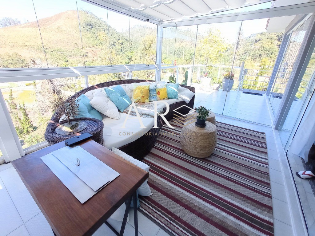 Casa para Comprar em VARGEM GRANDE - TERESÓPOLIS - RJ
