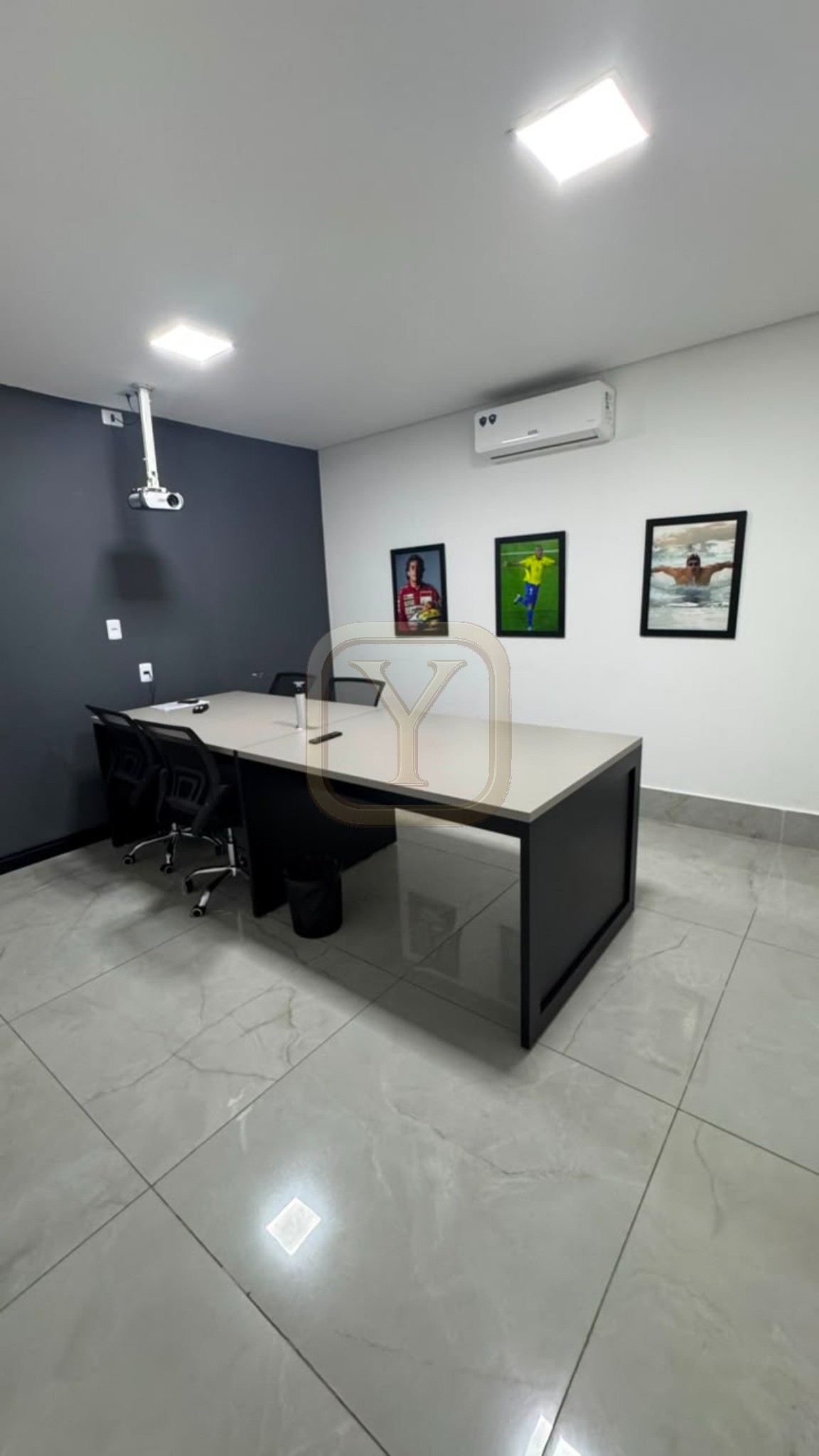 Imóvel Comercial - Locação - Isaac Póvoas - 300 m²