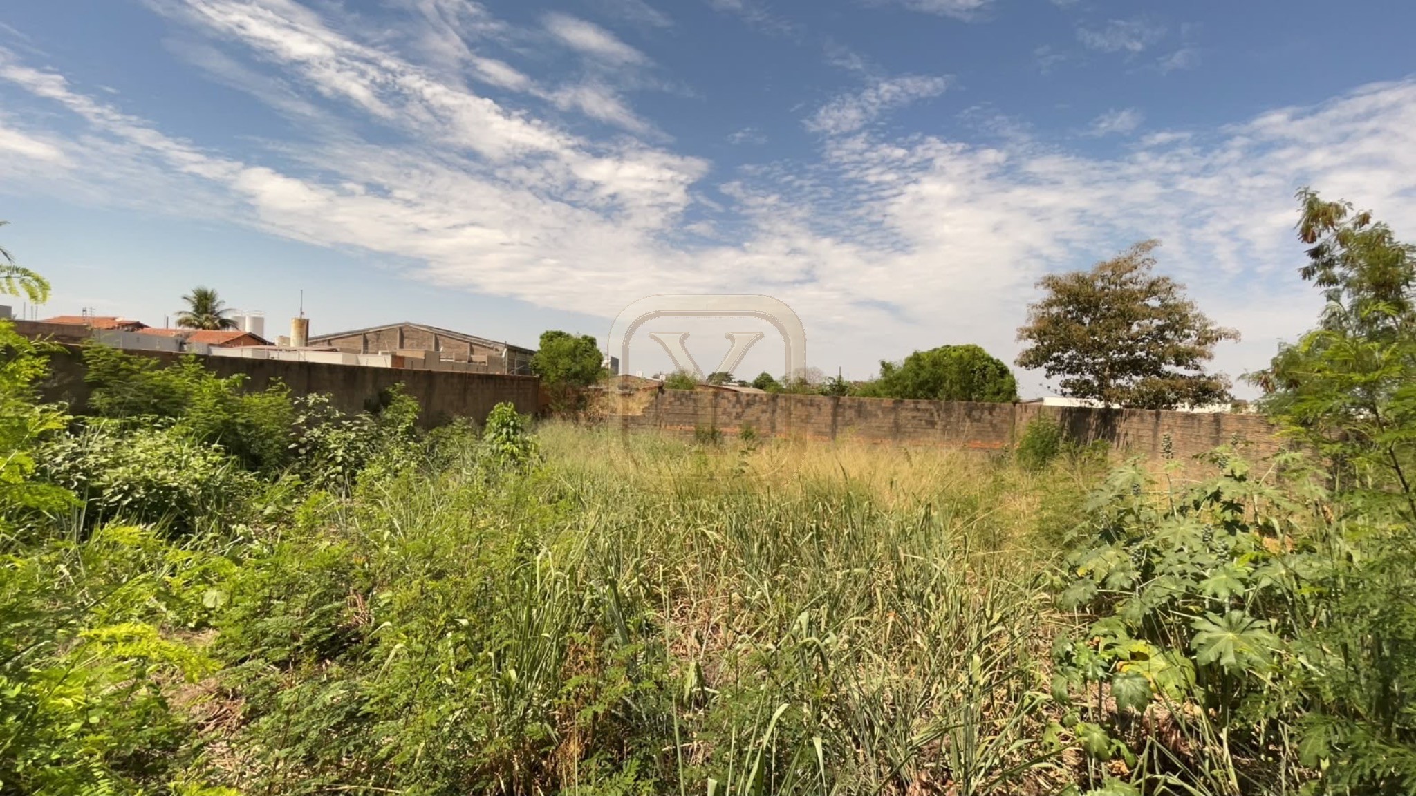 Terreno à venda em Cuiabá-MT, bairro Alvorada, com 670m² de área - Oportunidade imperdível!