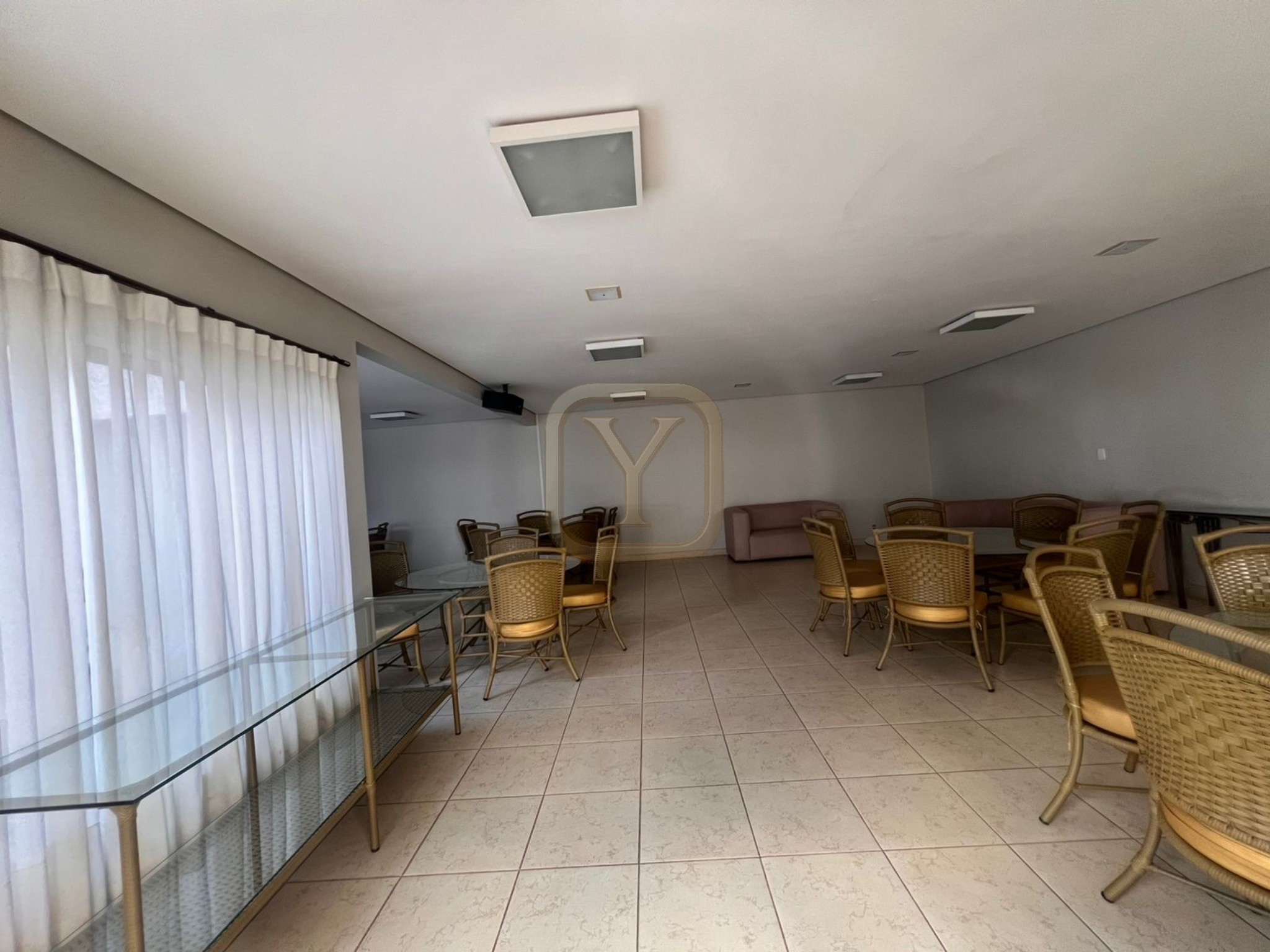 Apartamento de luxo à venda em Cuiabá-MT, no bairro Quilombo: 4 quartos, 4 suítes, 3 salas, 4 vag