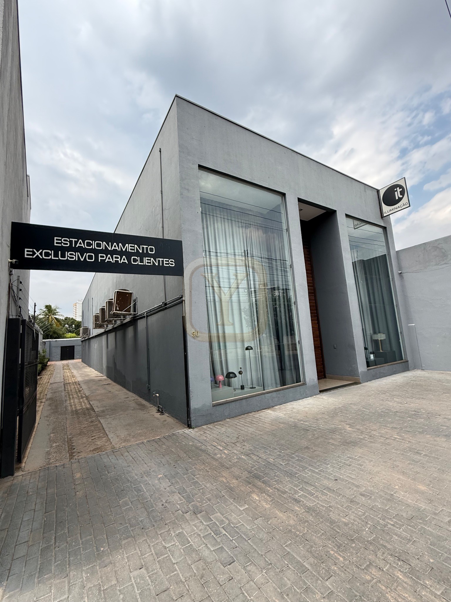 Salão Comercial para Alugar no Jardim Cuiabá | Av. Filinto Muller - 886 m²