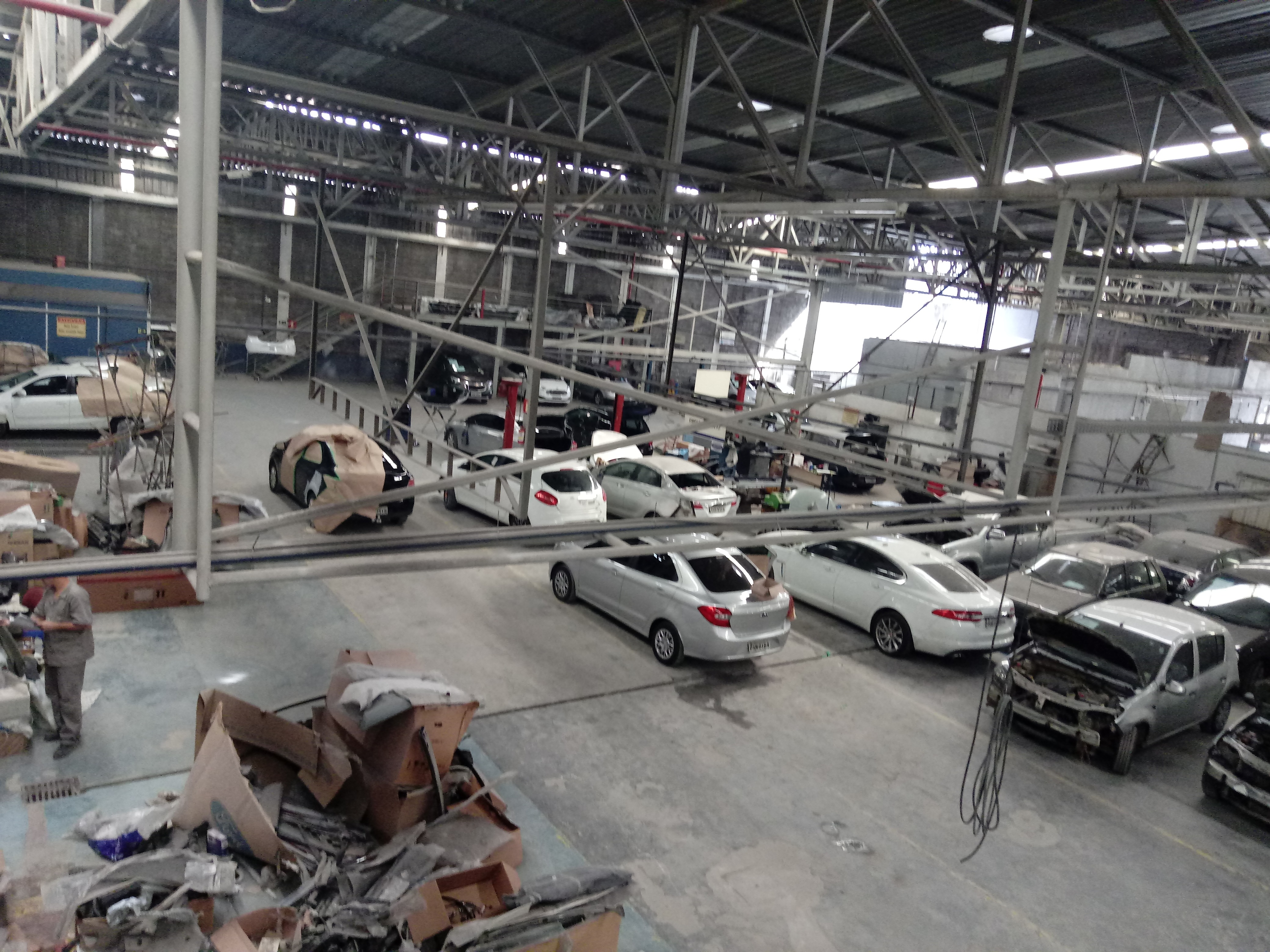 Galpão Industrial / Comercial próximo ao Anel Rodoviário, com Infraestrutura completa para uso industrial e comercial.