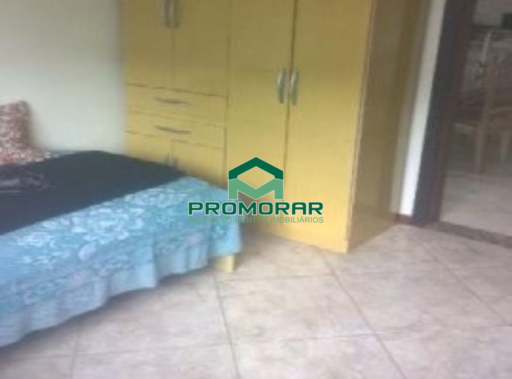 Casa à venda no Jardim Pérola, com 3 quartos, suíte e quintal, 3 vagas, em Contagem, MG