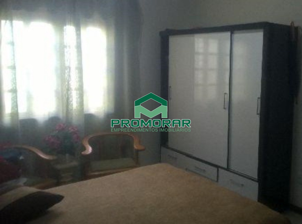Casa à venda no Jardim Pérola, com 3 quartos, suíte e quintal, 3 vagas, em Contagem, MG