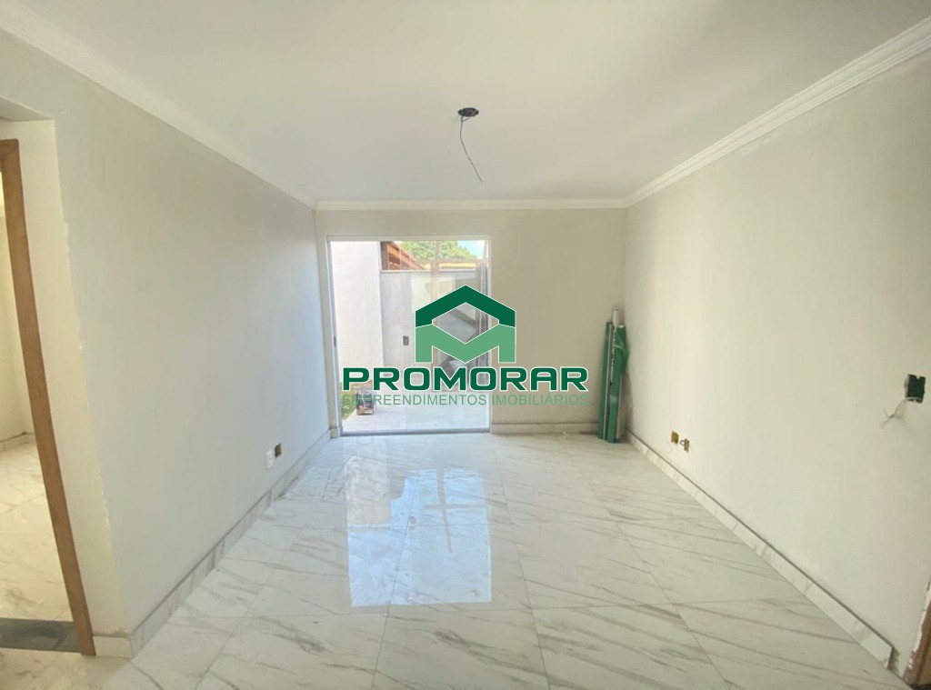 Apartamento à venda com 2 quartos no bairro Piratininga divisa com Letícia, Belo Horizonte, MG.