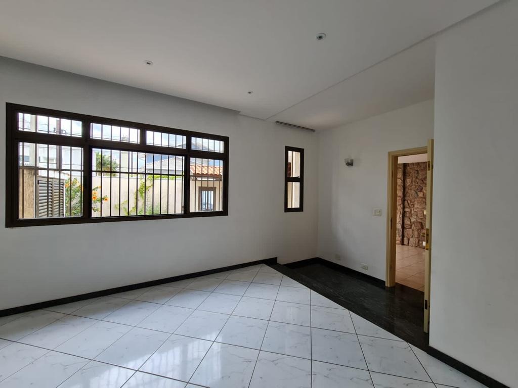 Casa, 3 quartos, 210 m² - Foto 2