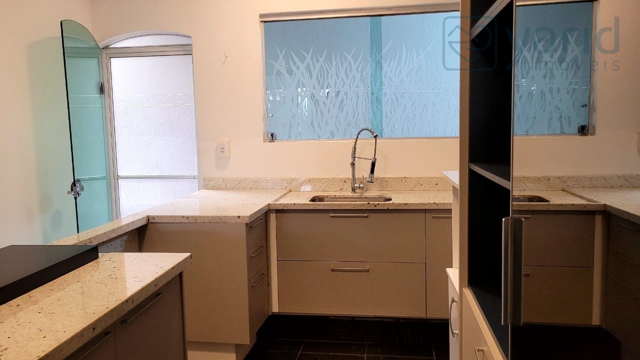 Casa, 3 quartos, 218 m² - Foto 8