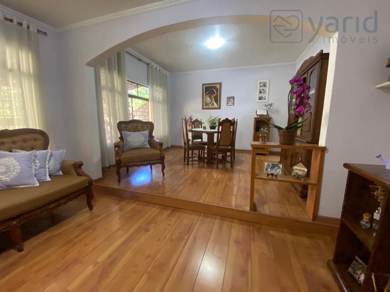 Casa, 4 quartos, 232 m² - Foto 1