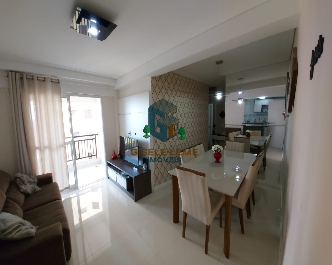 Apartamento à venda com 2 quartos, 63m² - Foto 1