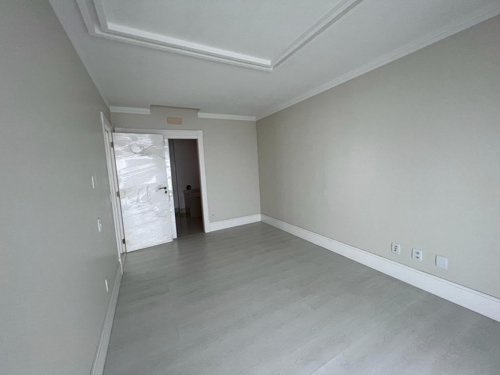 Apartamento, 4 quartos, 233 m² - Foto 12