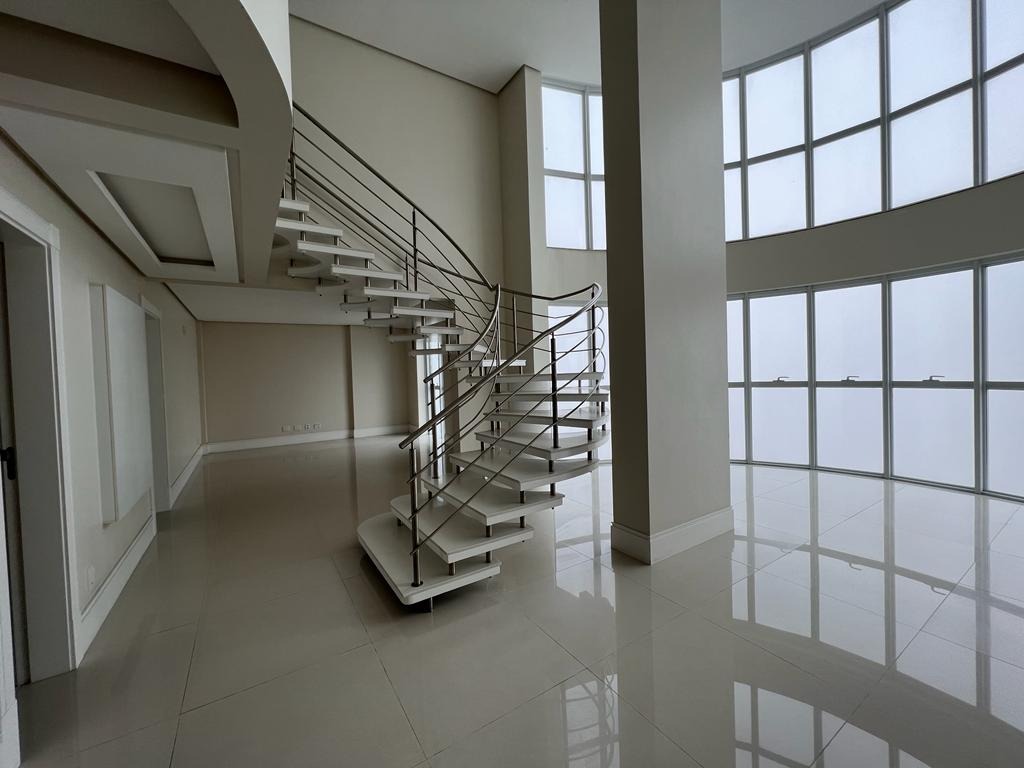 Apartamento, 4 quartos, 233 m² - Foto 1
