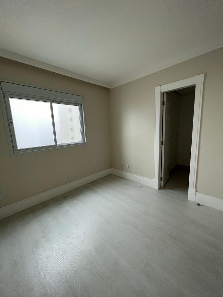 Apartamento, 4 quartos, 233 m² - Foto 2
