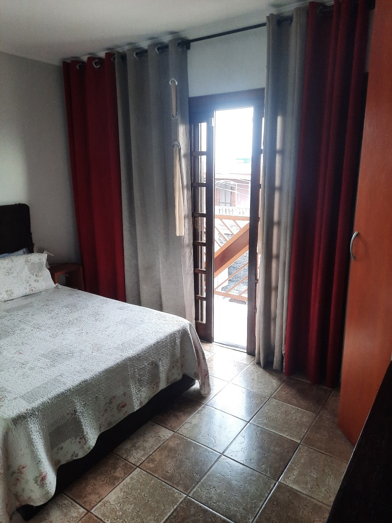 Sobrado, 3 quartos, 220 m² - Foto 2