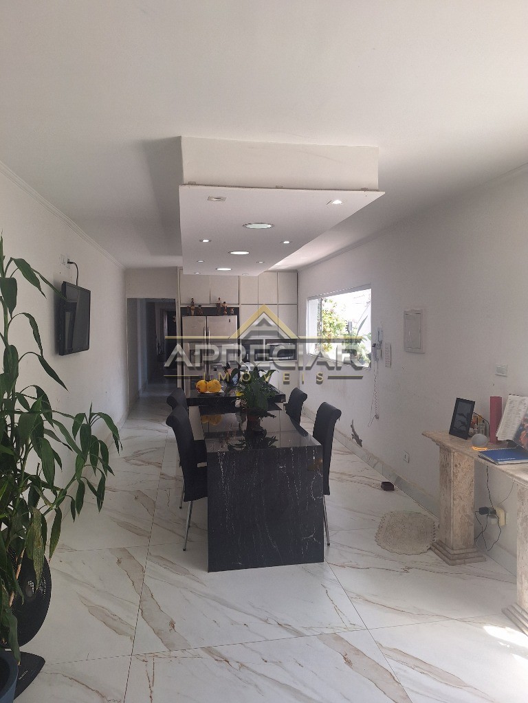 Casa, 3 quartos, 200 m² - Foto 1