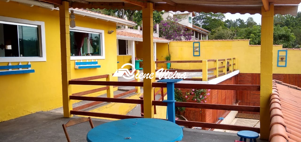 Chácara, 3 quartos, 1700 m² - Foto 1