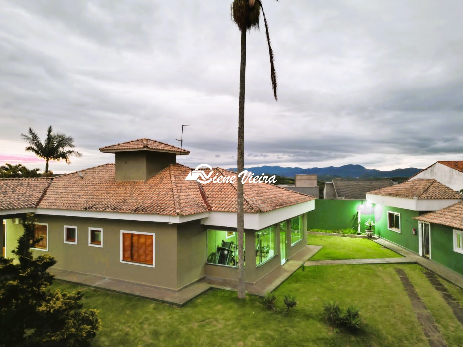 Chácara, 3 quartos, 4097 m² - Foto 1