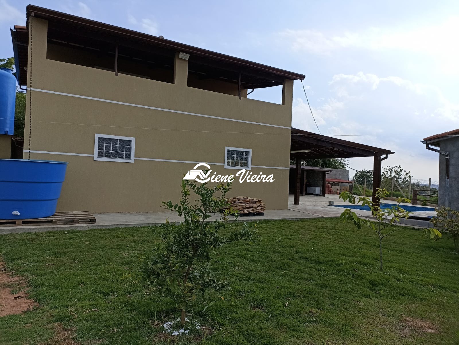 Chácara, 3 quartos, 1750 m² - Foto 1