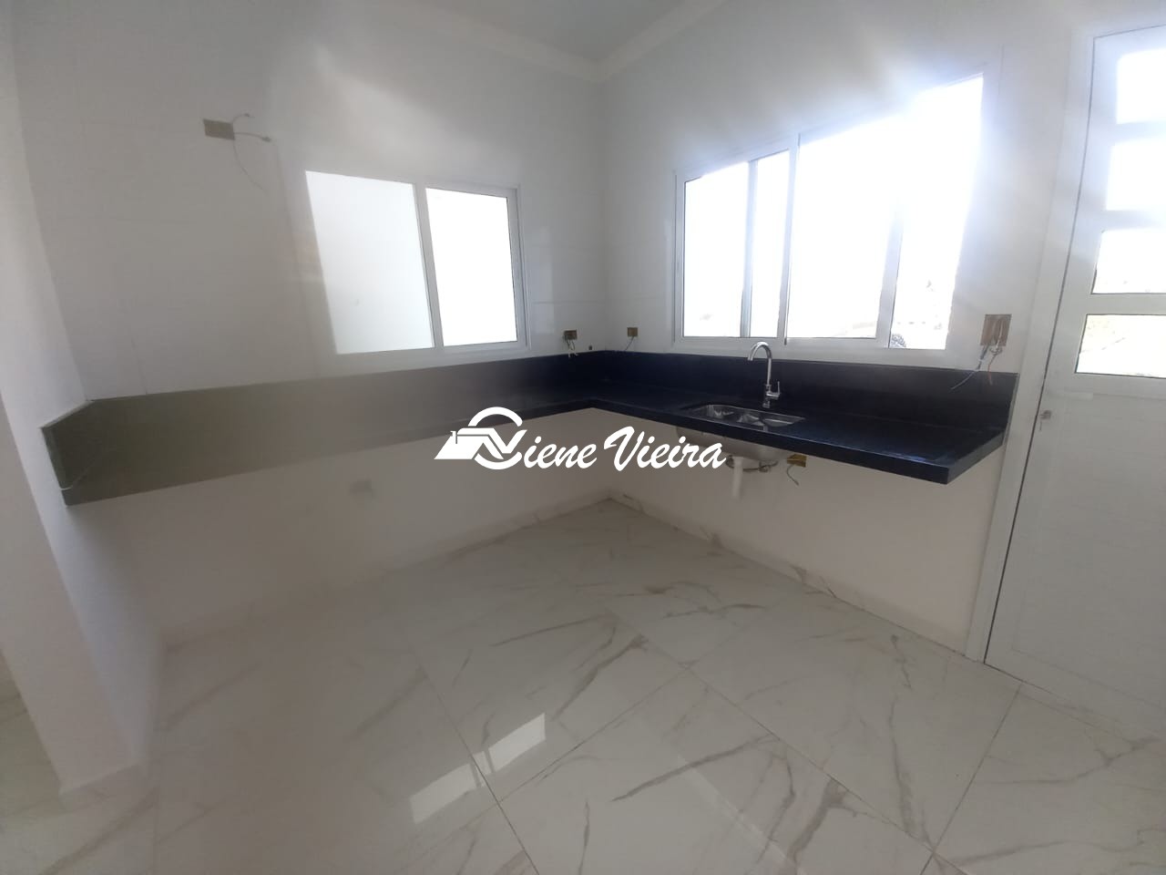 Casa, 3 quartos, 172 m² - Foto 2