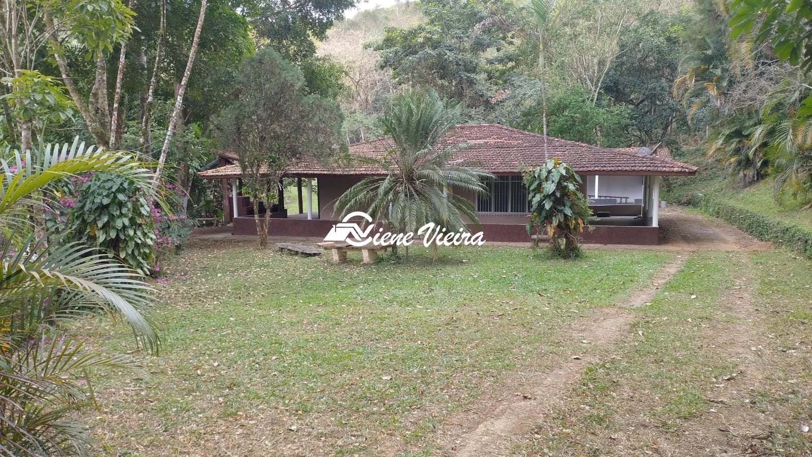 Chácara, 2 quartos, 10000 m² - Foto 1