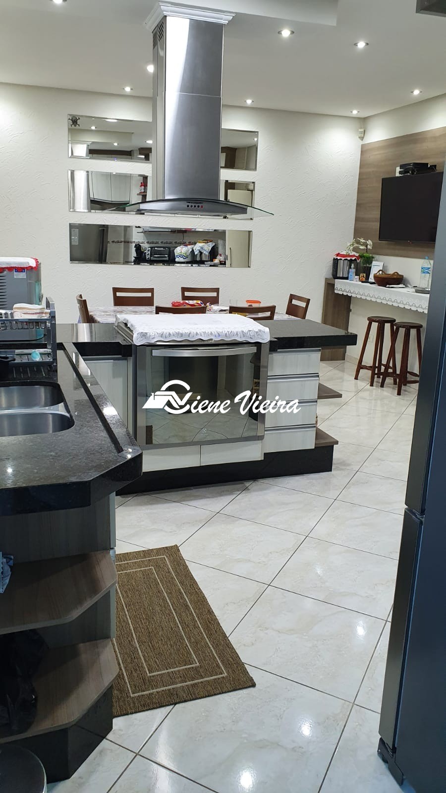 Casa, 3 quartos, 234 m² - Foto 1