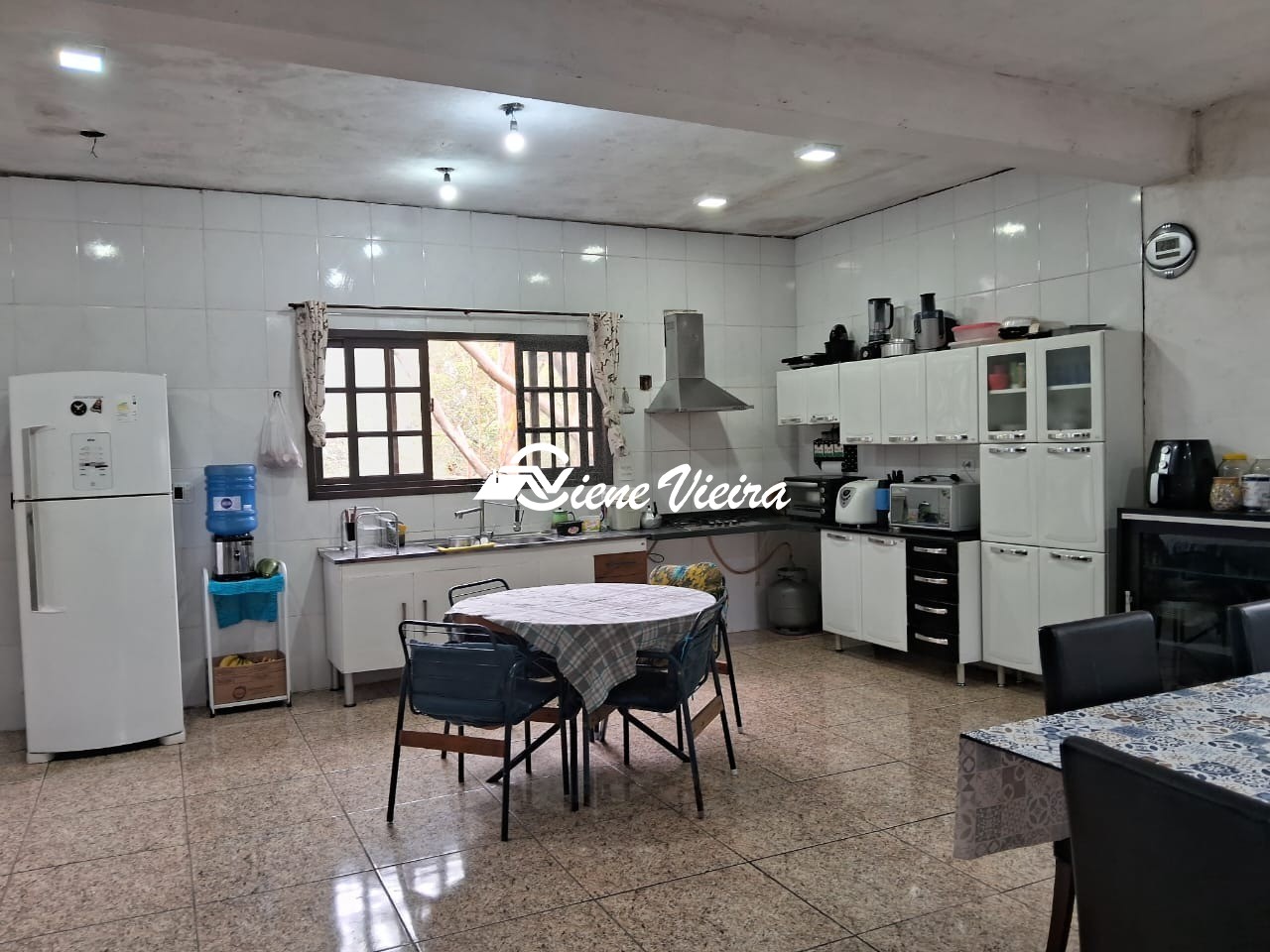 Casa, 2 quartos, 1349 m² - Foto 1