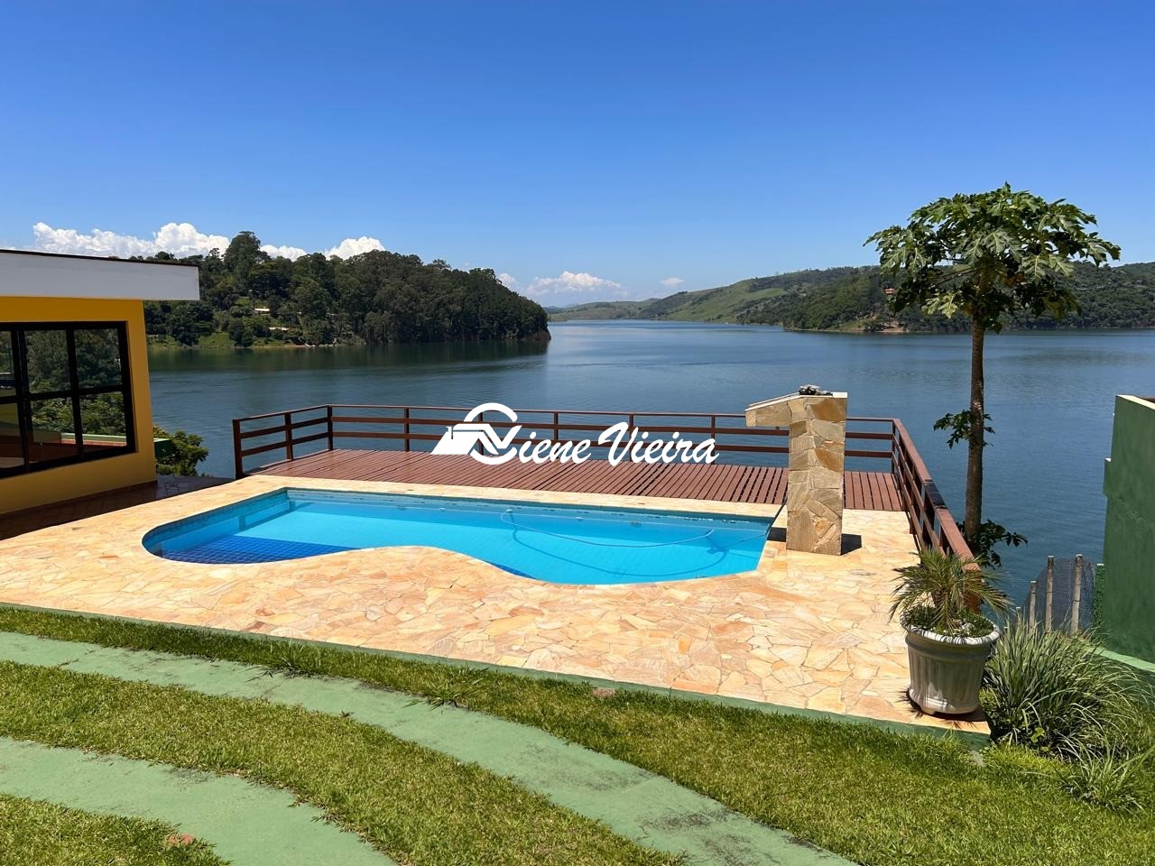 Chácara, 3 quartos, 1206 m² - Foto 1
