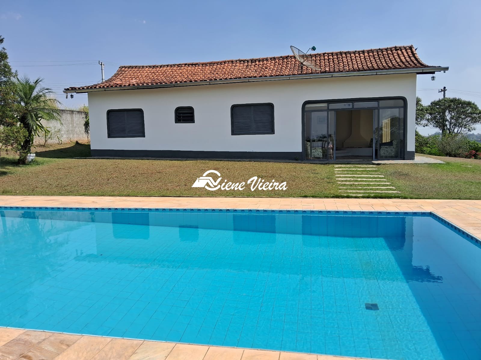 Chácara, 2 quartos, 2026 m² - Foto 1
