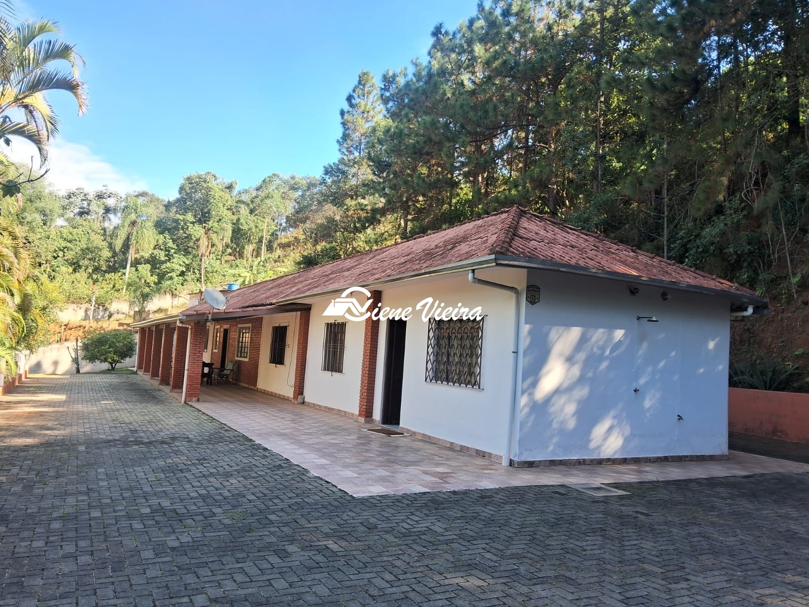 Chácara, 3 quartos, 6928 m² - Foto 1