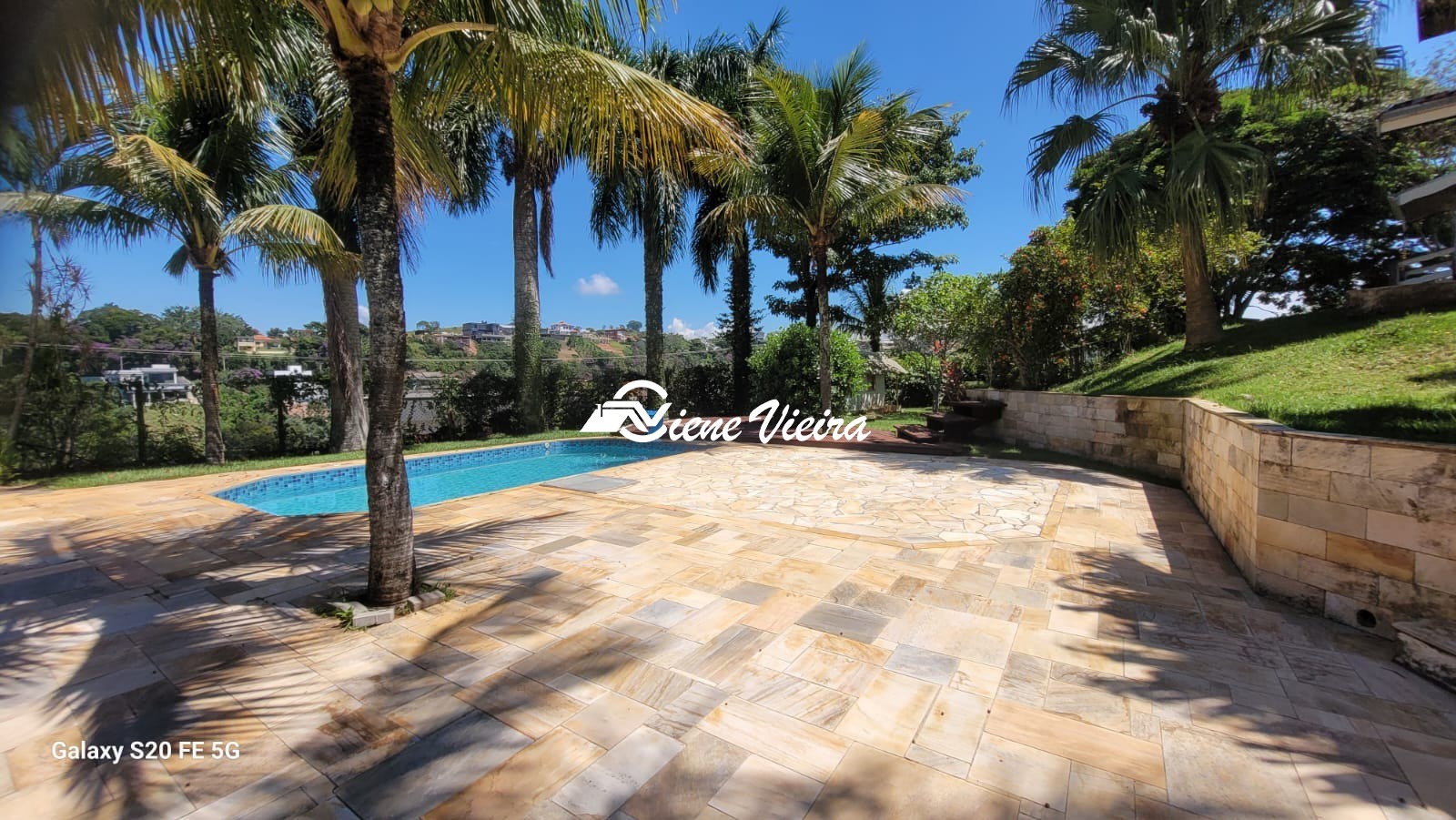 Chácara, 3 quartos, 1100 m² - Foto 1