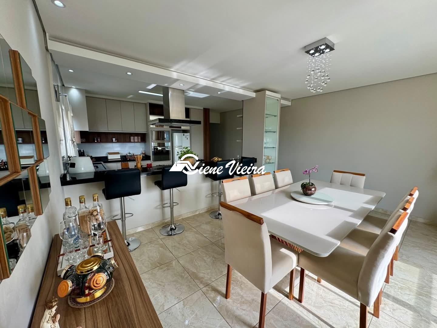 Casa, 3 quartos, 180 m² - Foto 1