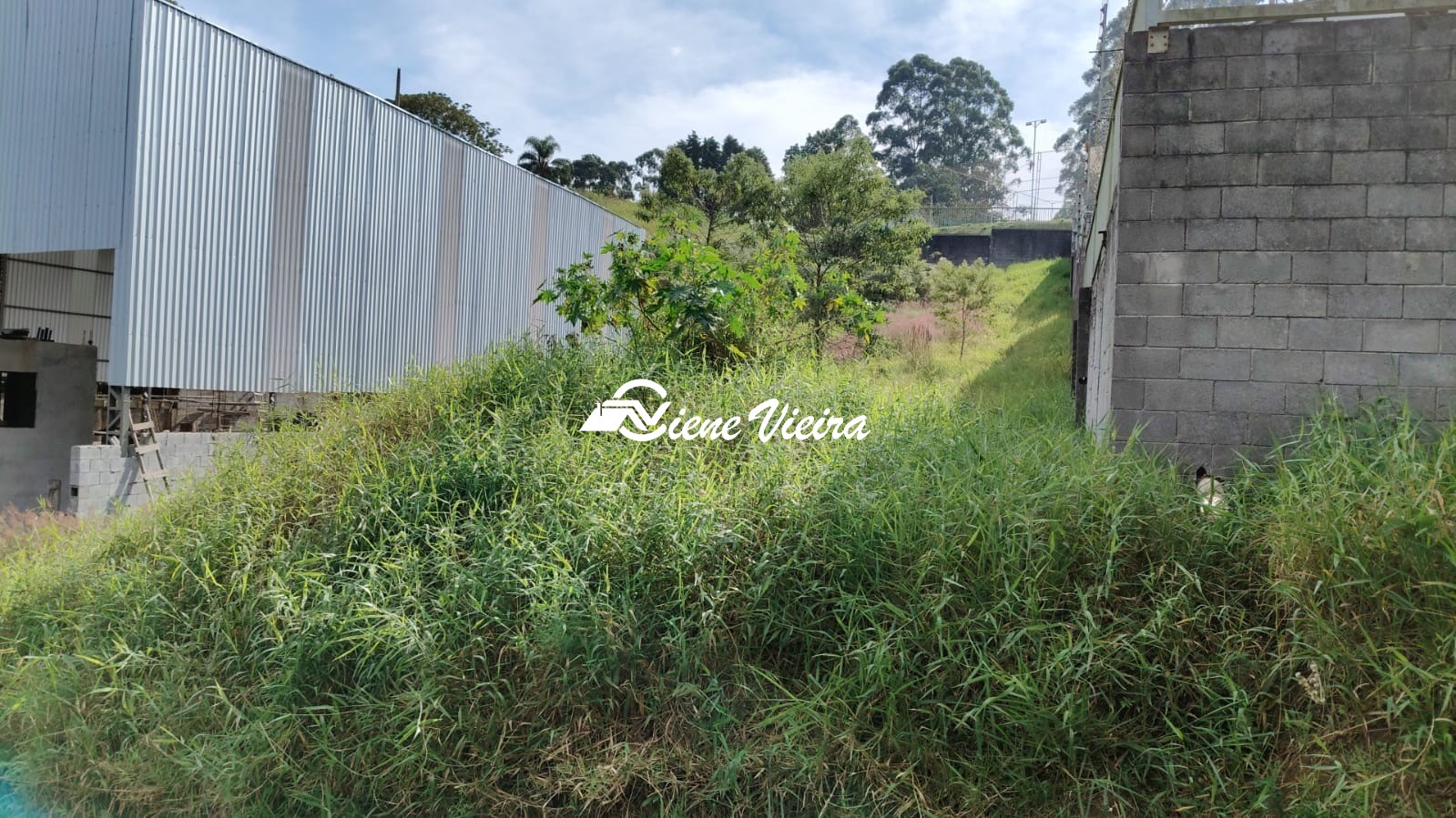 Loteamento e Condomínio, 1000 m² - Foto 1